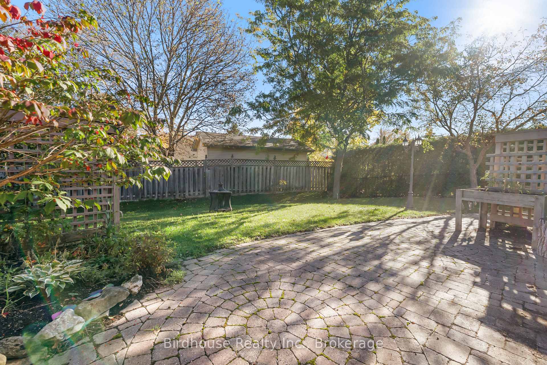 Photo 29 of 34 Lori Boulevard, Kawartha Lakes, Lindsay — HOMEH