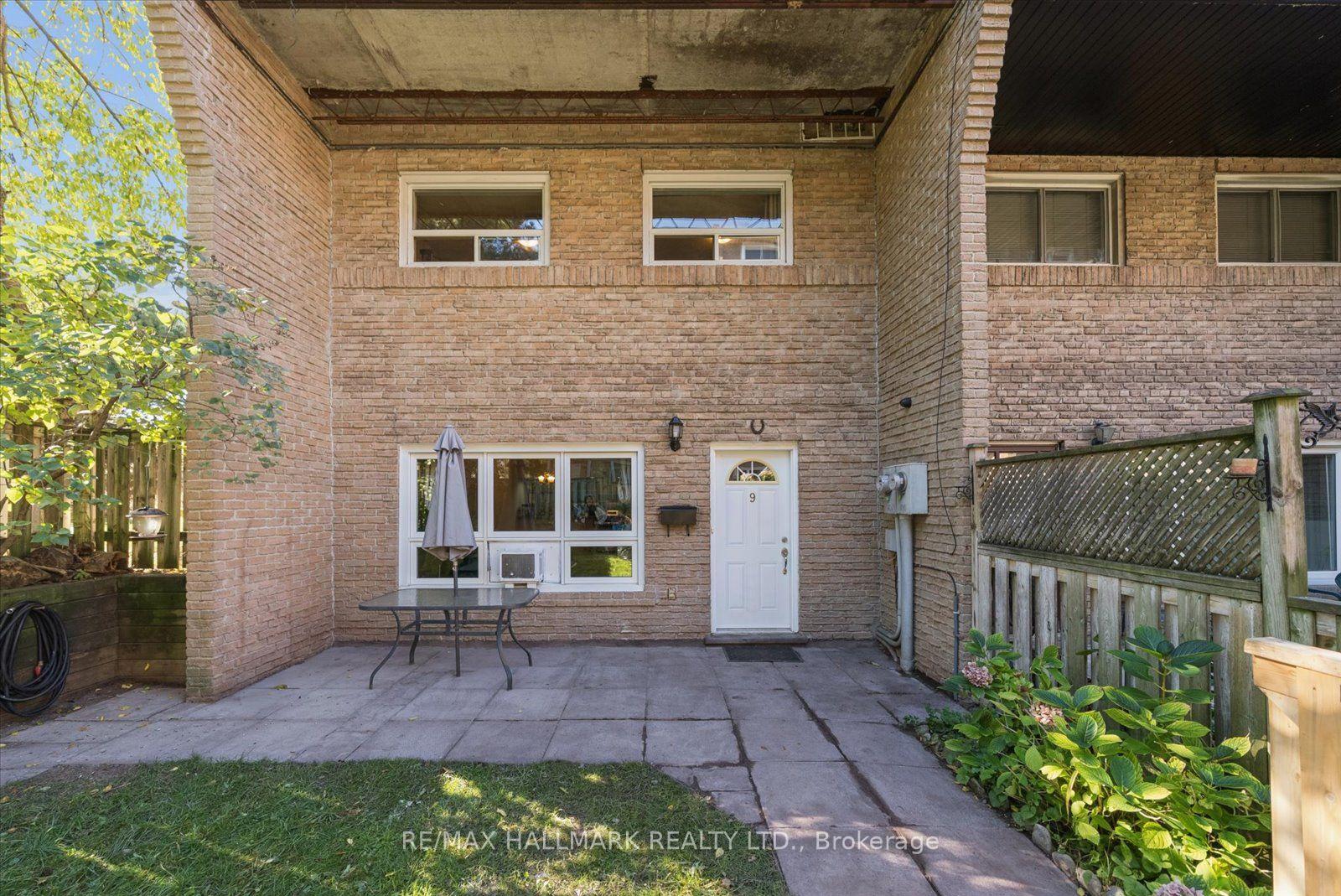 Photo 2 of Unit 9, 91 Muir Drive, Scarborough, Scarborough Village — HOMEH