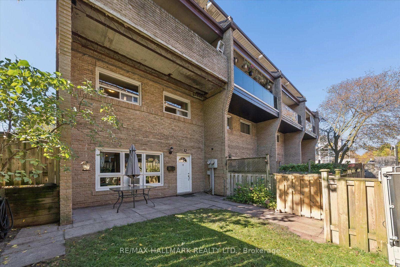 Photo 3 of Unit 9, 91 Muir Drive, Scarborough, Scarborough Village — HOMEH
