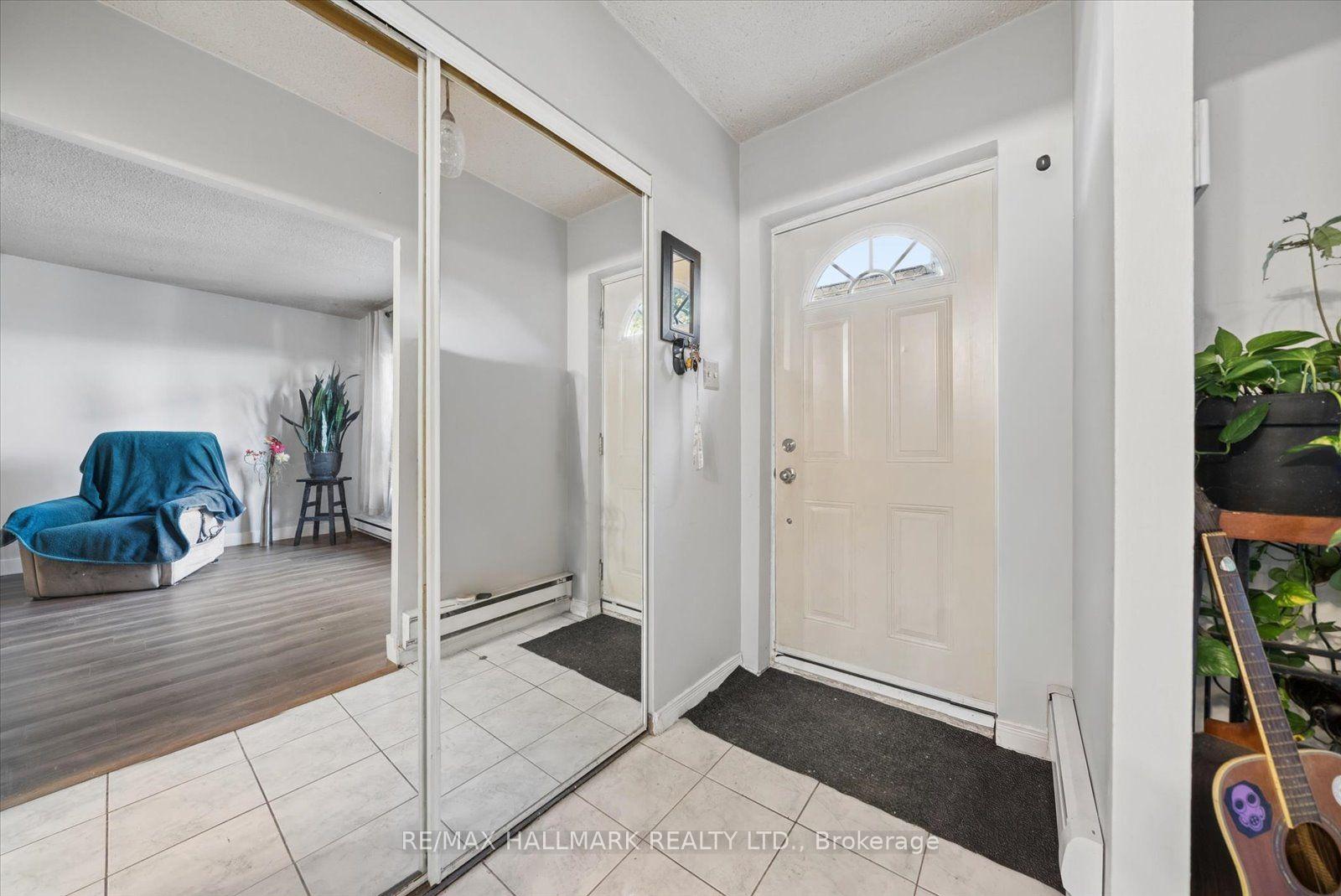 Photo 7 of Unit 9, 91 Muir Drive, Scarborough, Scarborough Village — HOMEH