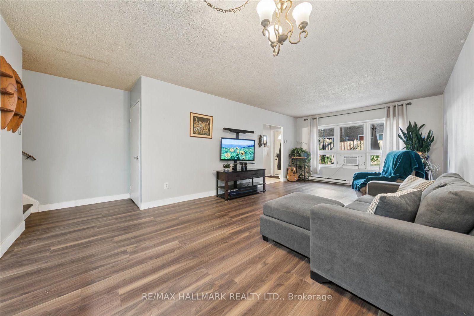 Photo 9 of Unit 9, 91 Muir Drive, Scarborough, Scarborough Village — HOMEH