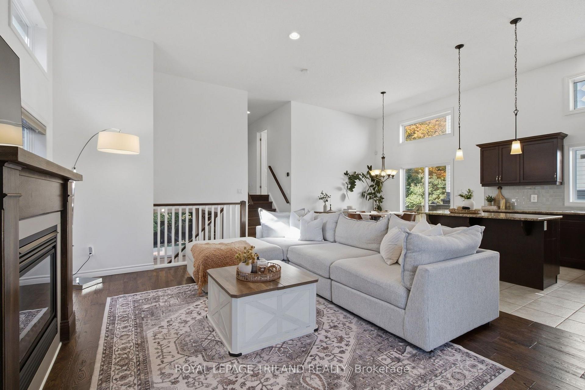 Photo 9 of 2039 Springridge Drive, London, North C — HOMEH