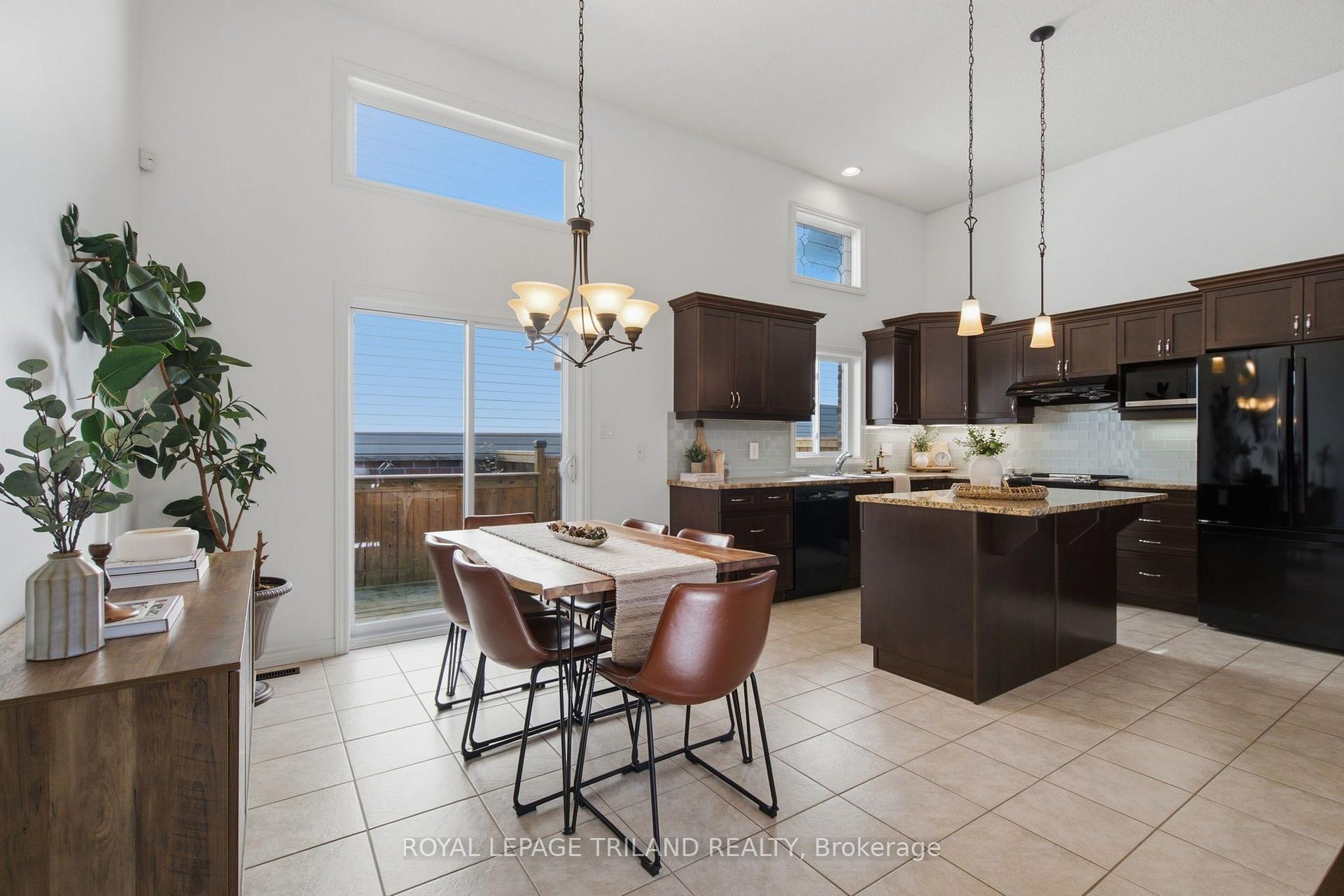 Photo 17 of 2039 Springridge Drive, London, North C — HOMEH