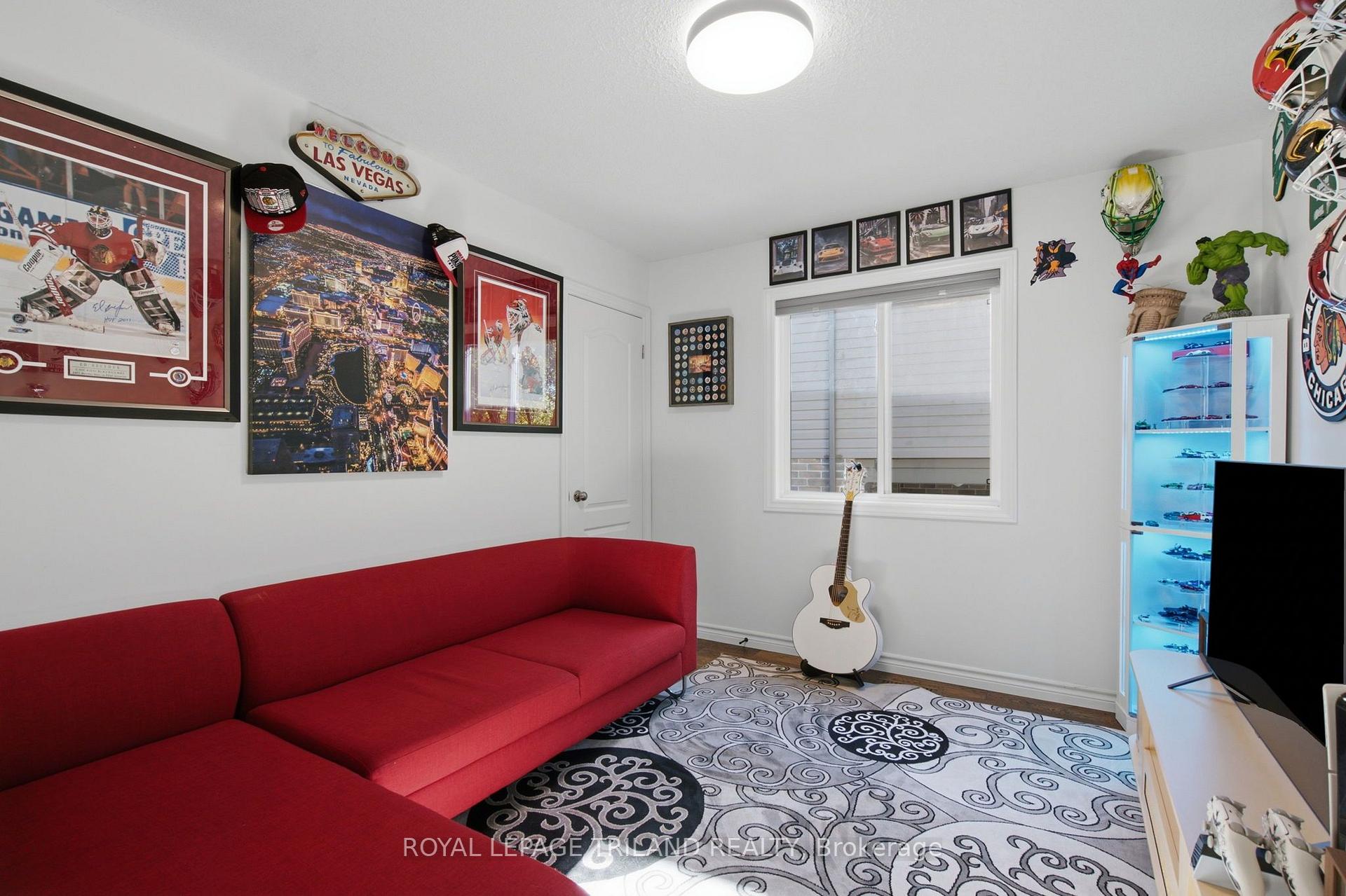 Photo 23 of 2039 Springridge Drive, London, North C — HOMEH