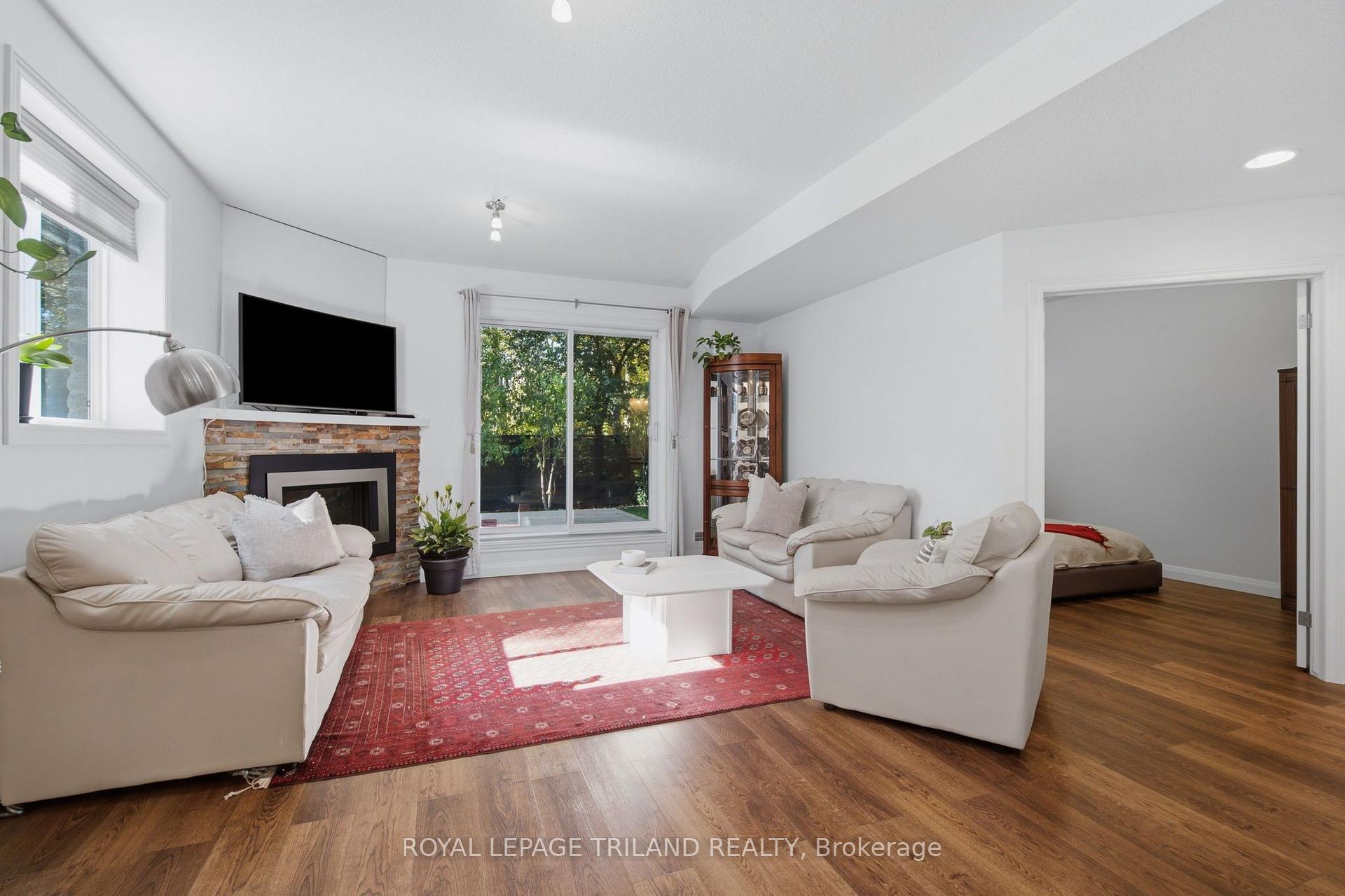 Photo 26 of 2039 Springridge Drive, London, North C — HOMEH