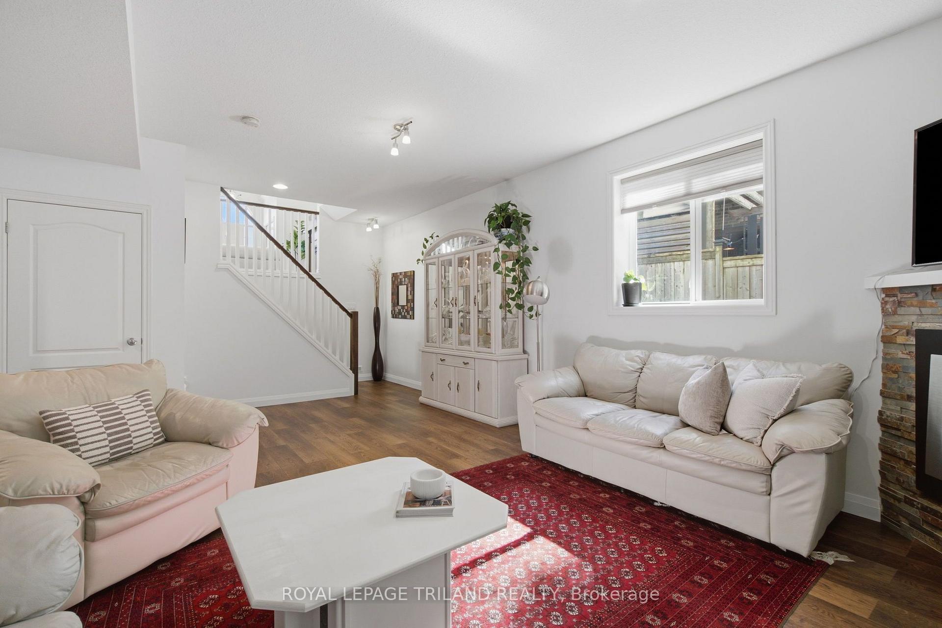 Photo 28 of 2039 Springridge Drive, London, North C — HOMEH