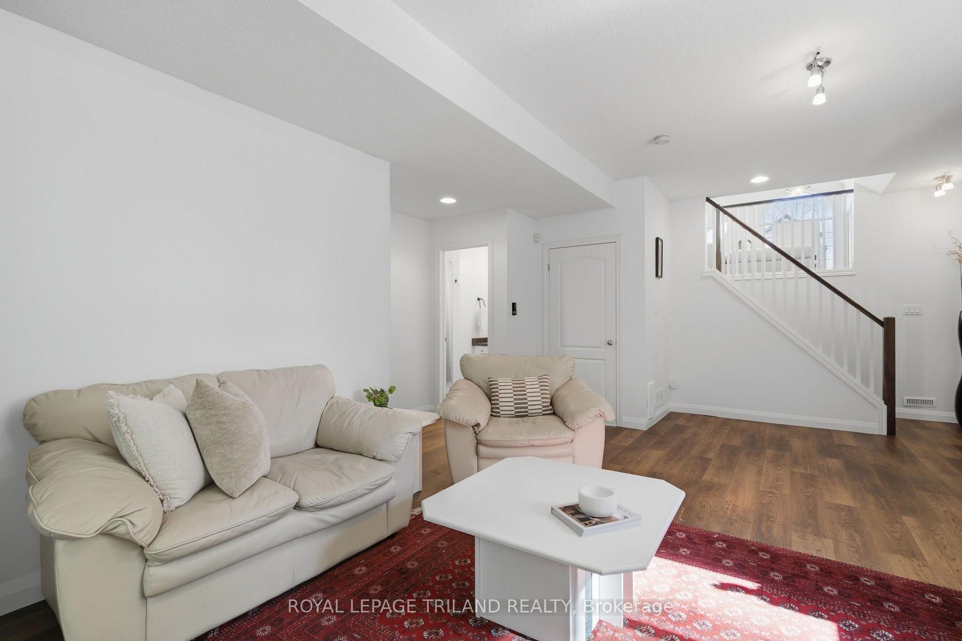 Photo 29 of 2039 Springridge Drive, London, North C — HOMEH