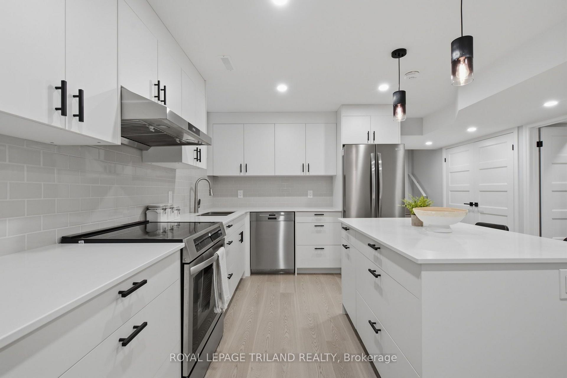 Photo 36 of 2039 Springridge Drive, London, North C — HOMEH
