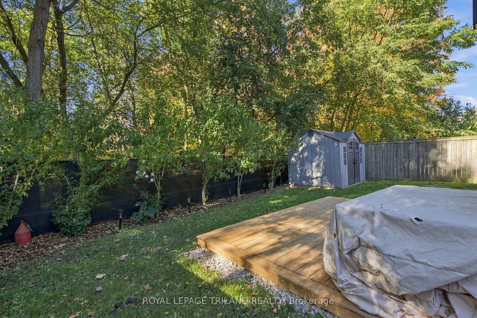 Photo 42 of 2039 Springridge Drive, London, North C — HOMEH