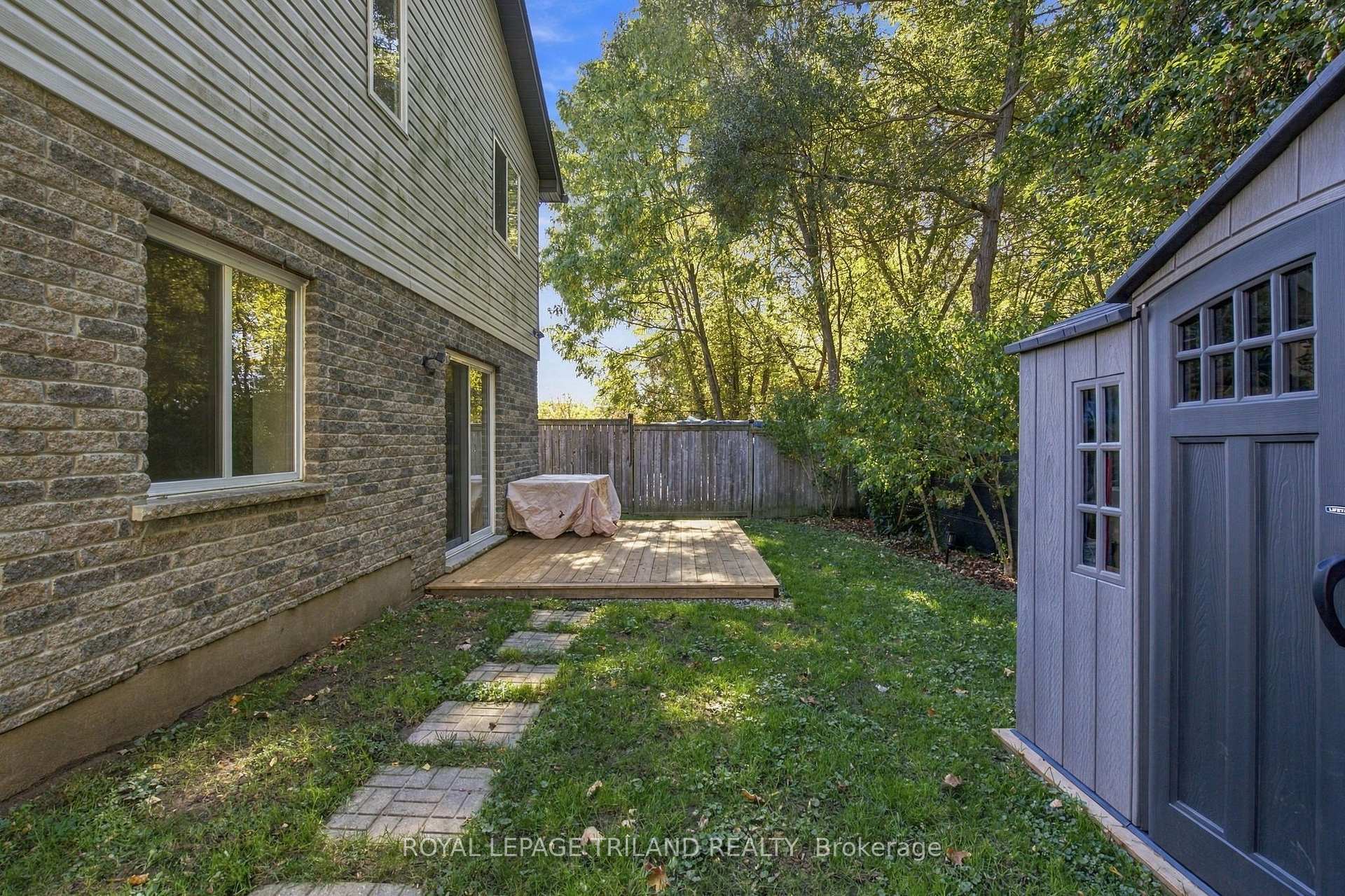Photo 44 of 2039 Springridge Drive, London, North C — HOMEH