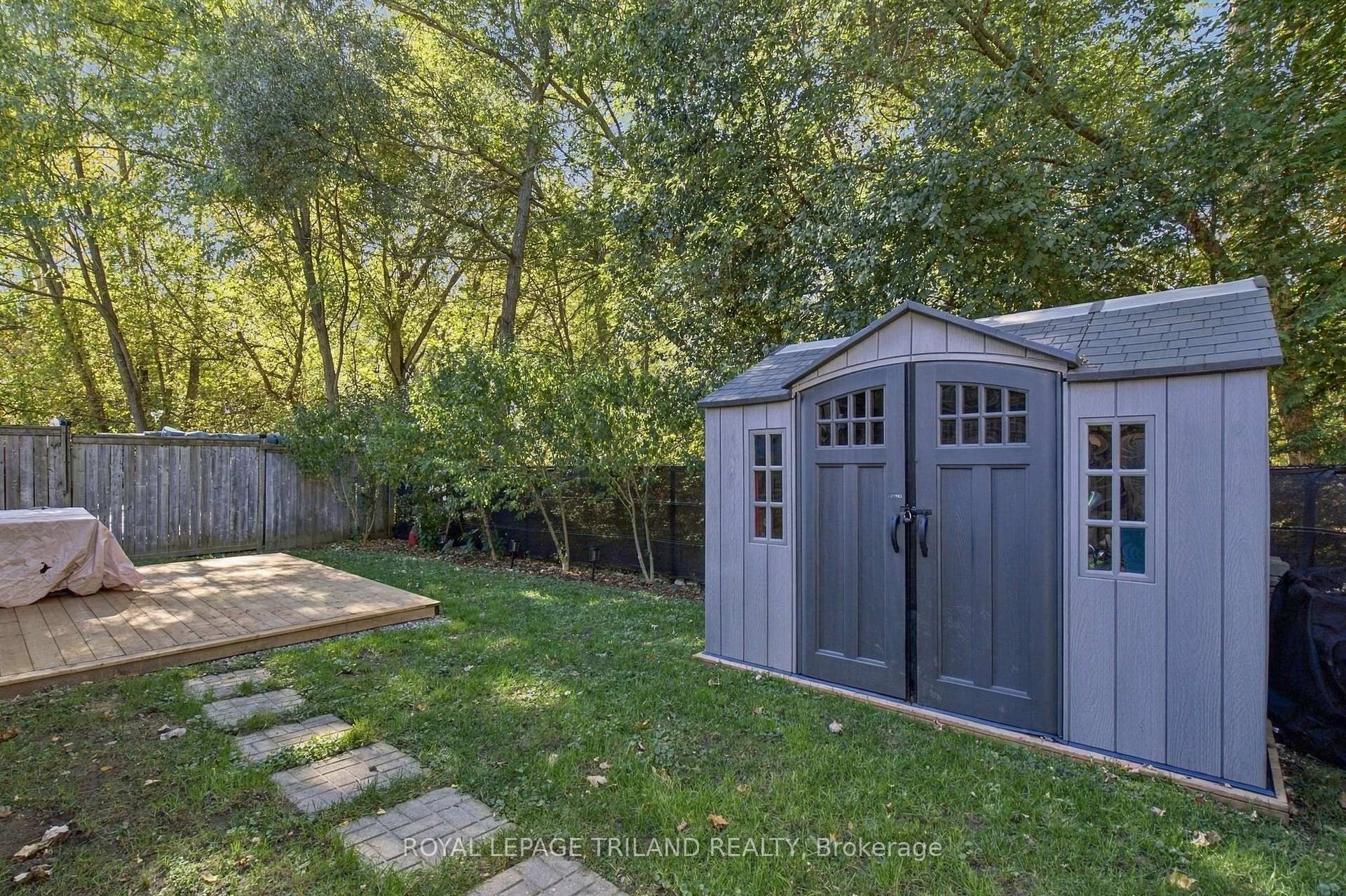 Photo 45 of 2039 Springridge Drive, London, North C — HOMEH