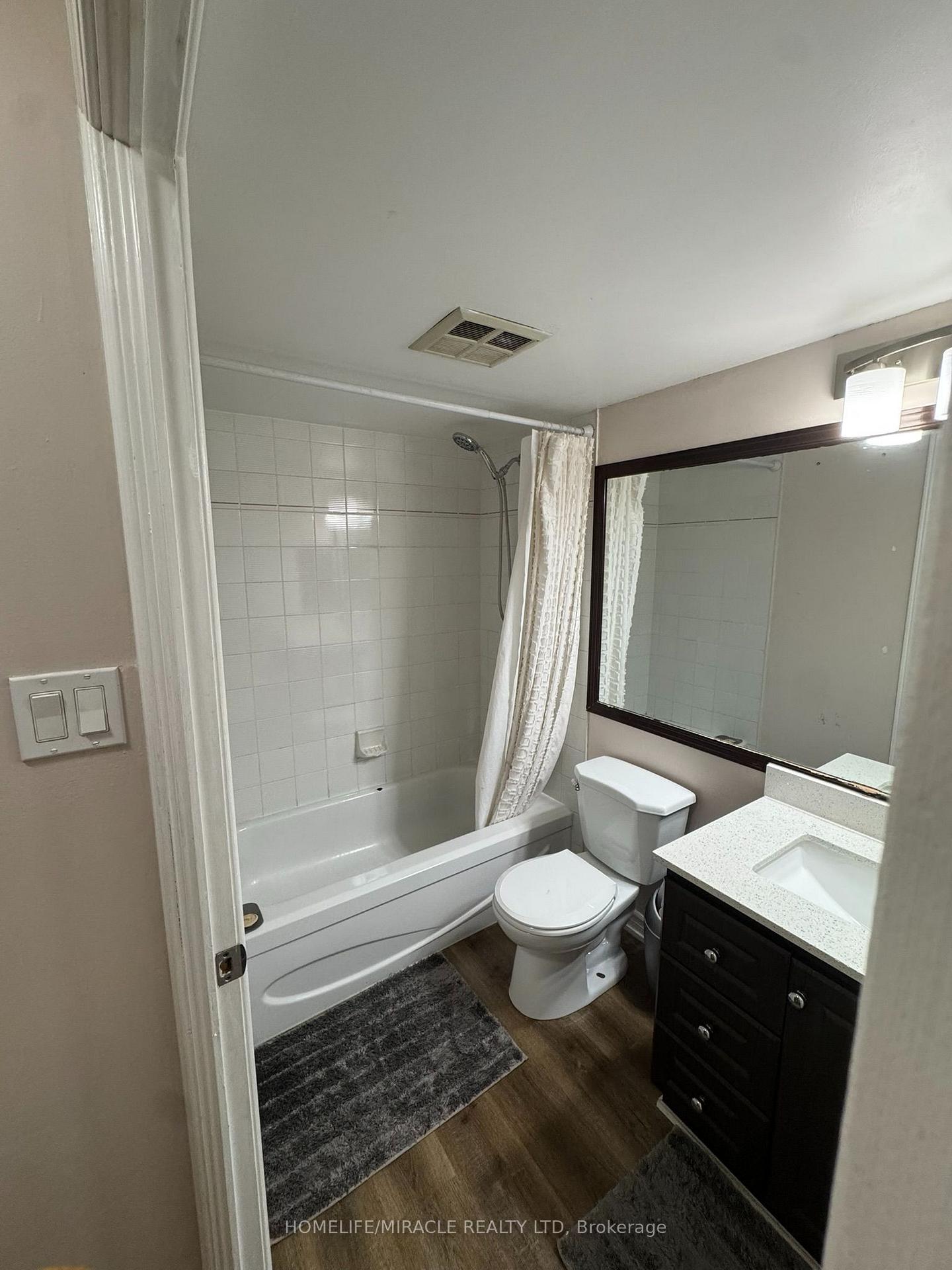 Photo 3 of Unit 406, 24 Hanover Road, Brampton, Queen Street Corridor — HOMEH
