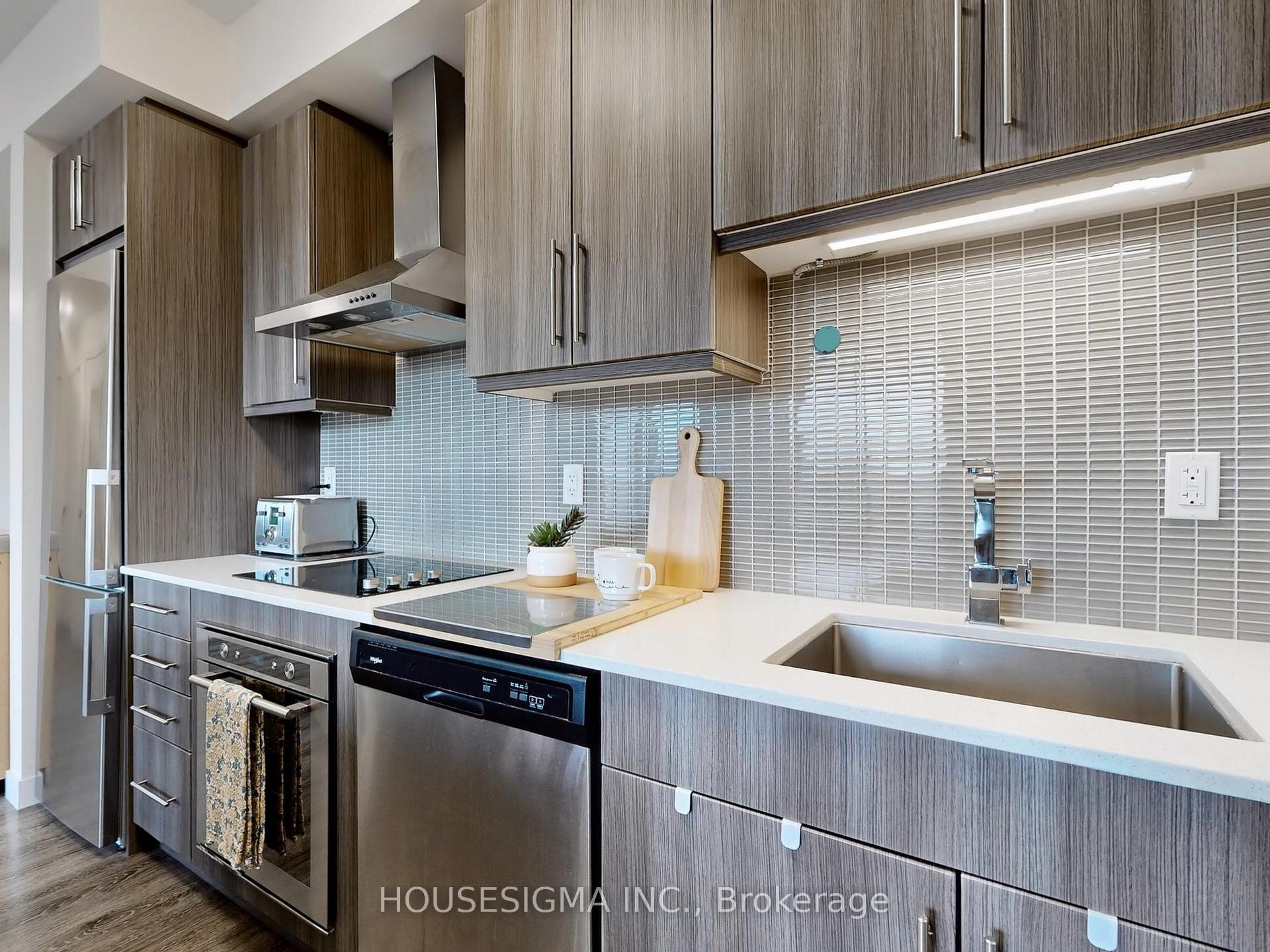 Photo 4 of Unit 146, 2093 Fairview Street, Burlington, Freeman — HOMEH
