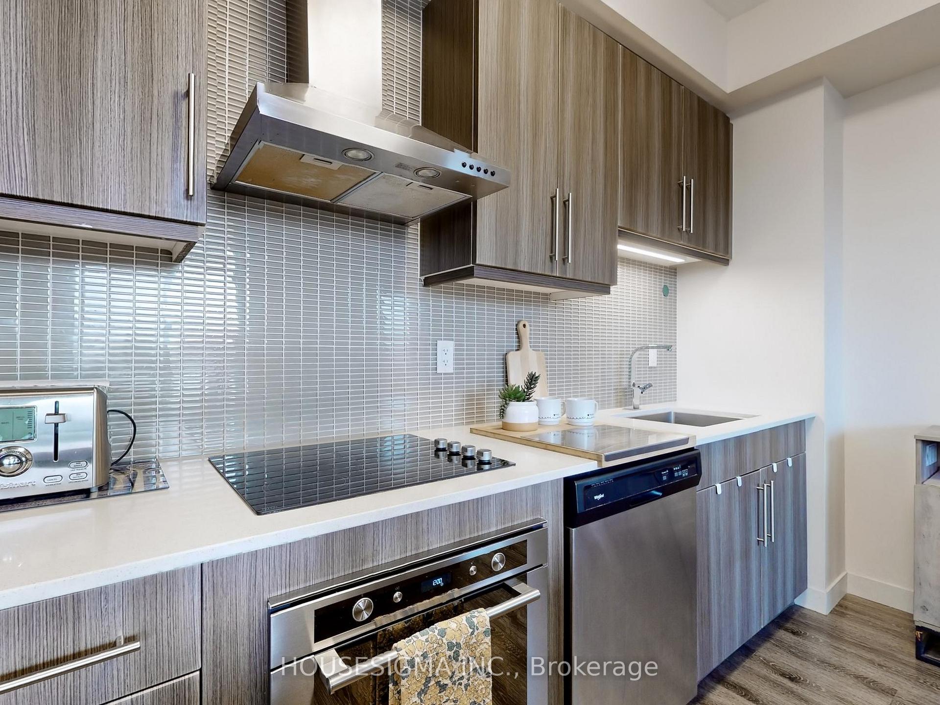 Photo 5 of Unit 146, 2093 Fairview Street, Burlington, Freeman — HOMEH