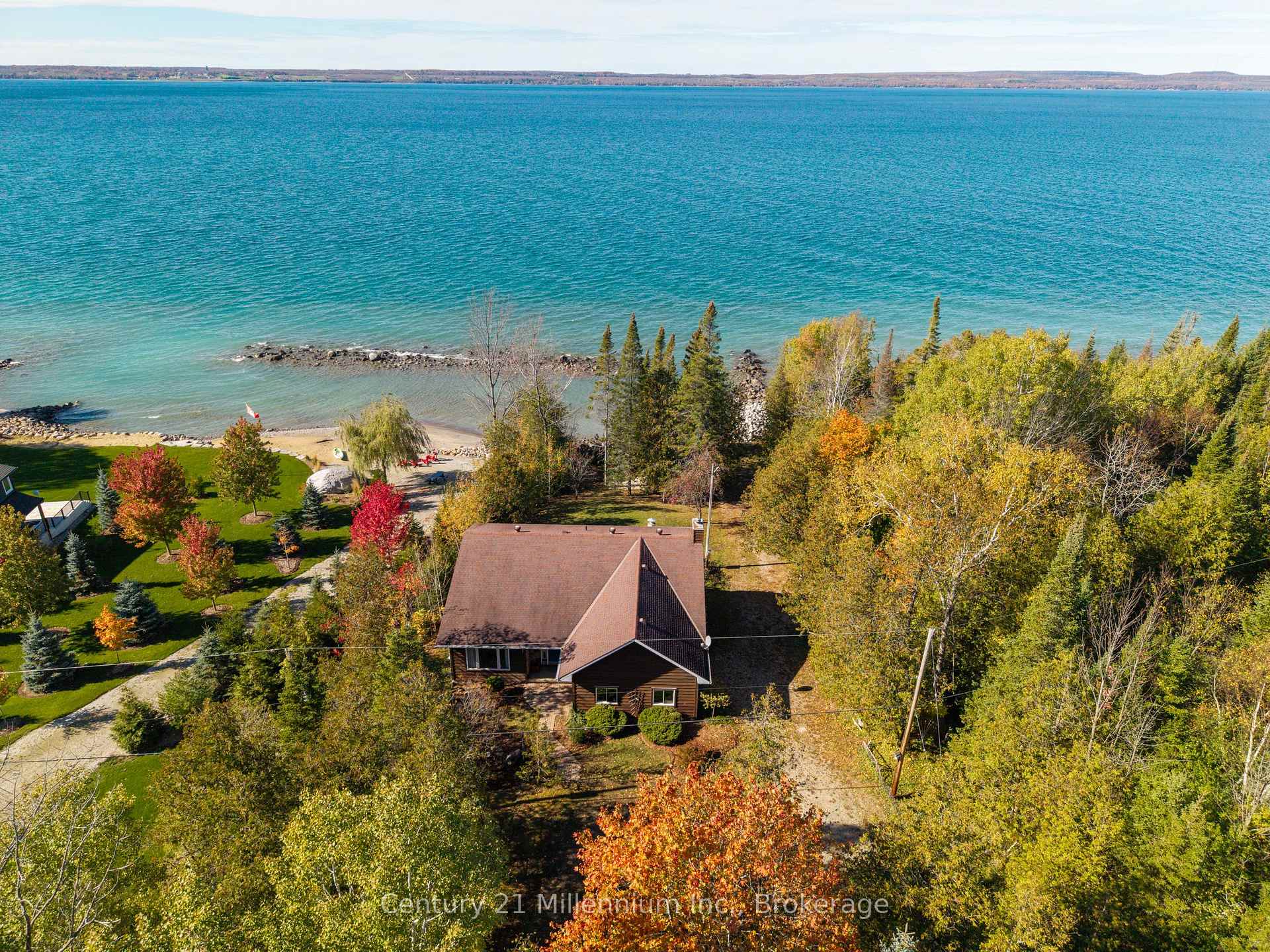 Photo of 350096 Bayshore Road