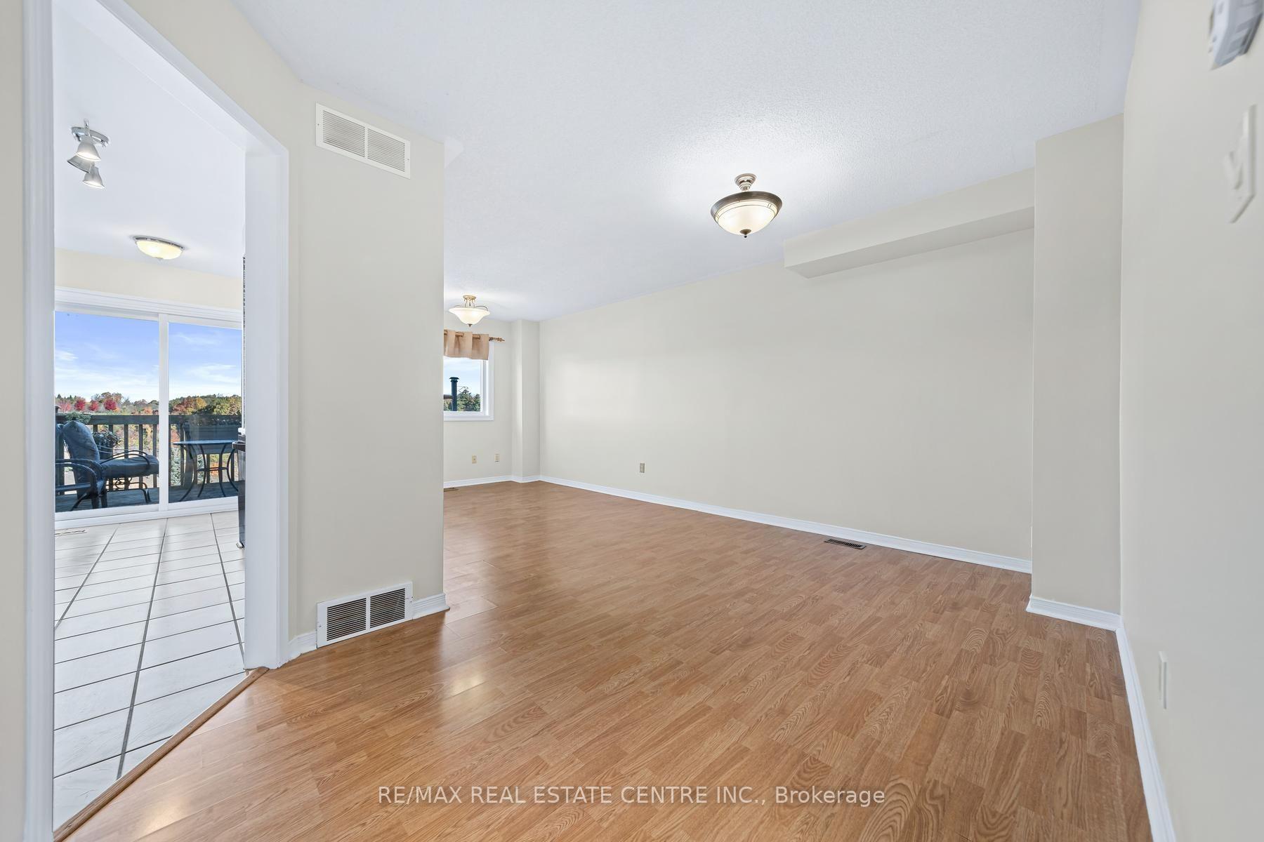 Photo 4 of Unit 97, 59 Corey Circle, Halton Hills, Georgetown — HOMEH