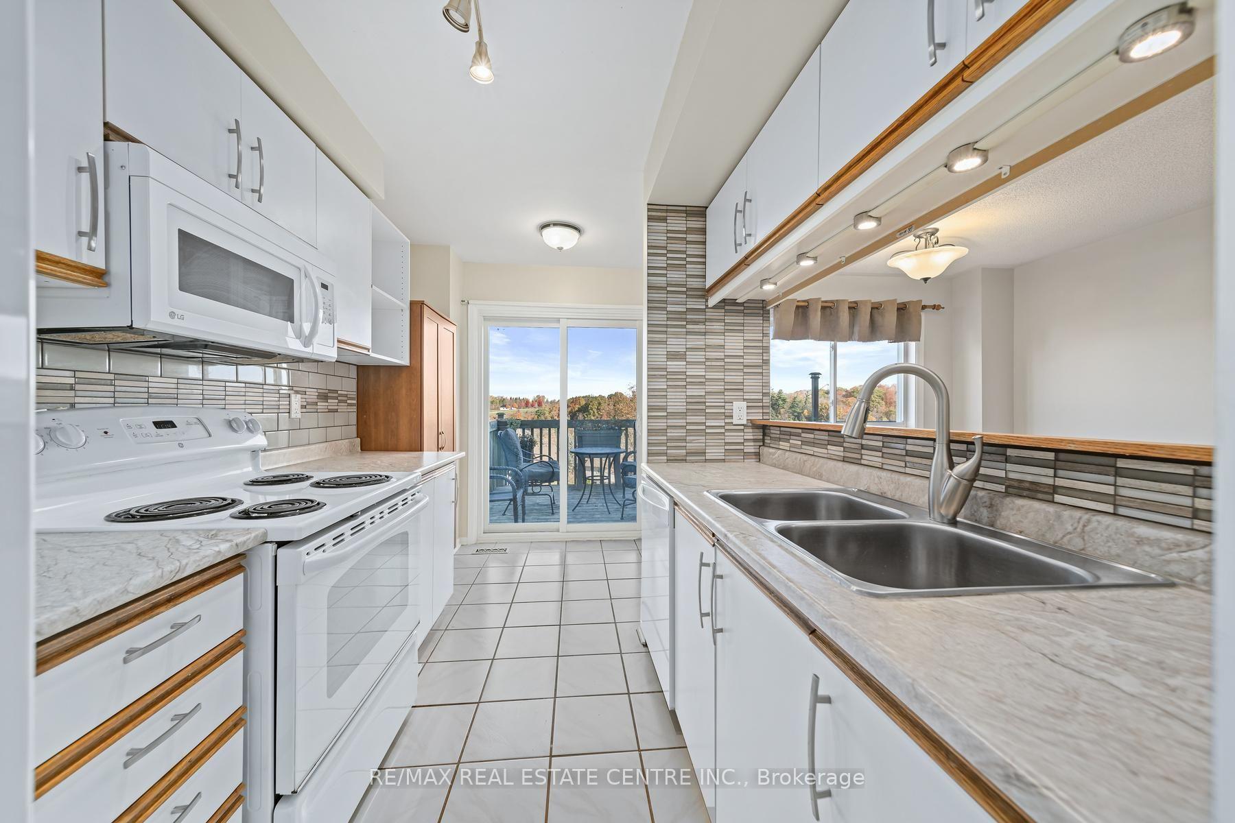 Photo 10 of Unit 97, 59 Corey Circle, Halton Hills, Georgetown — HOMEH