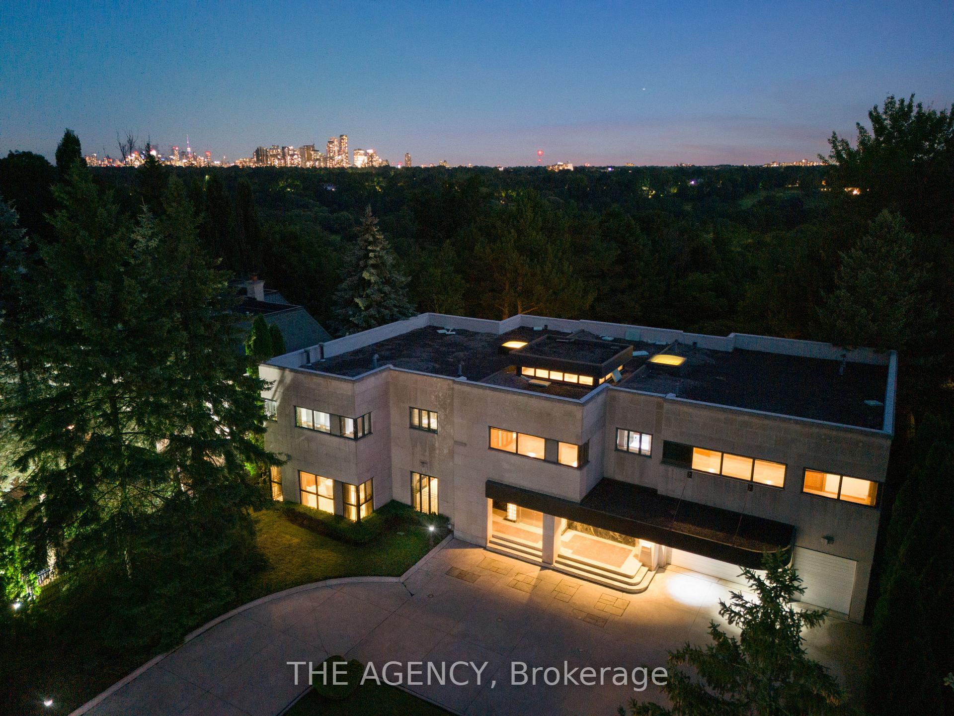 Photo 5 of 23 Bayview Ridge, North York, Bridle Path-Sunnybrook-York Mills — HOMEH