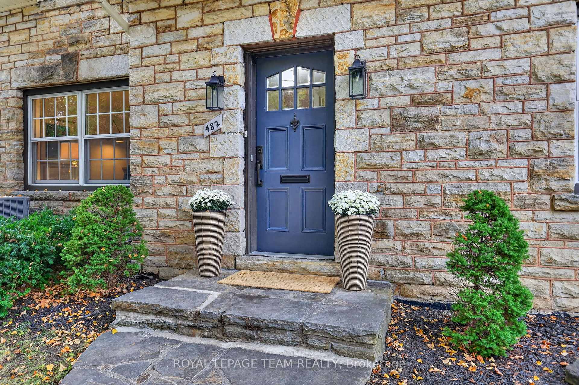 Photo 4 of 482 Broadview Avenue, Ottawa, McKellar/Highland — HOMEH