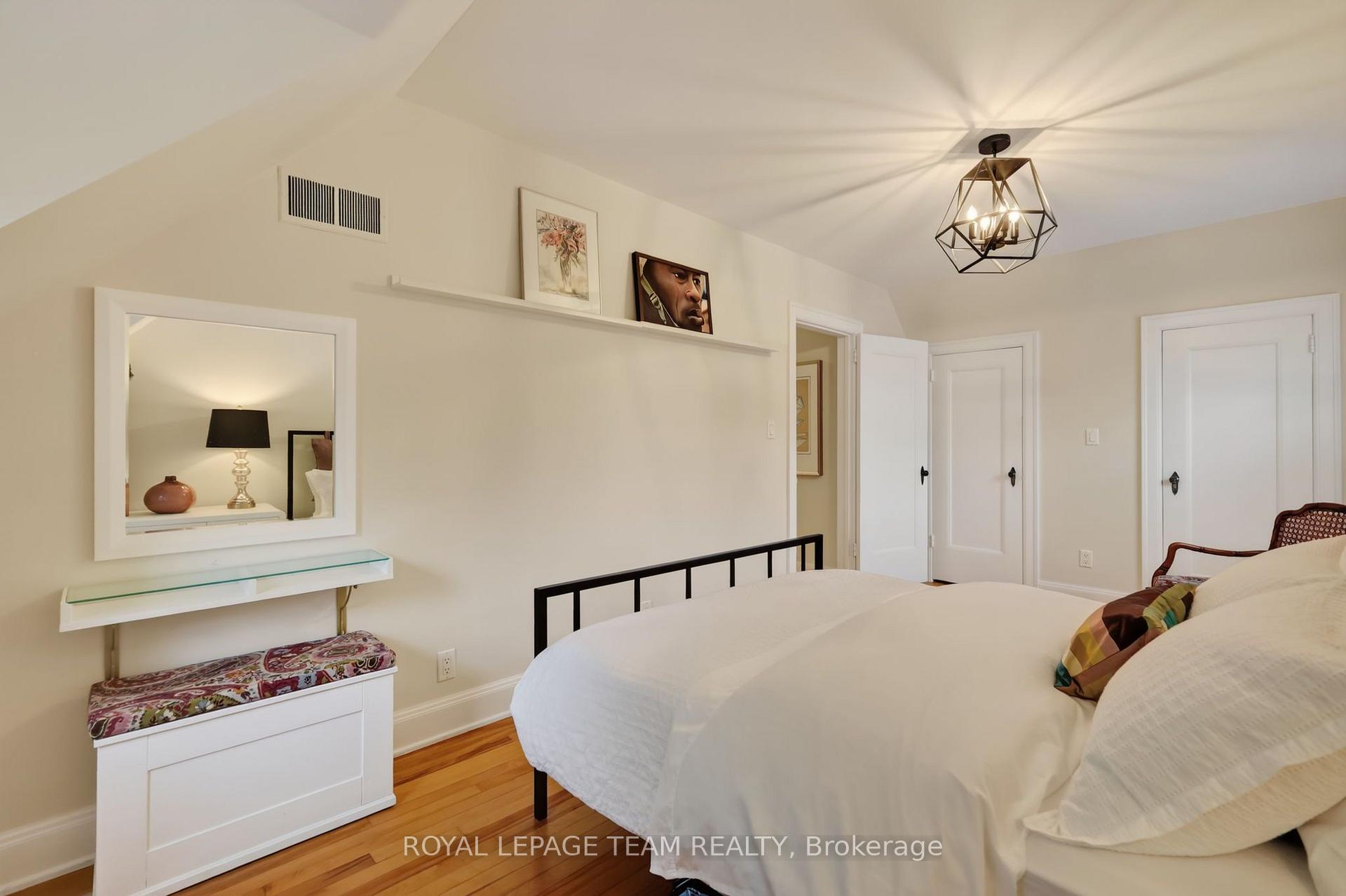 Photo 26 of 482 Broadview Avenue, Ottawa, McKellar/Highland — HOMEH