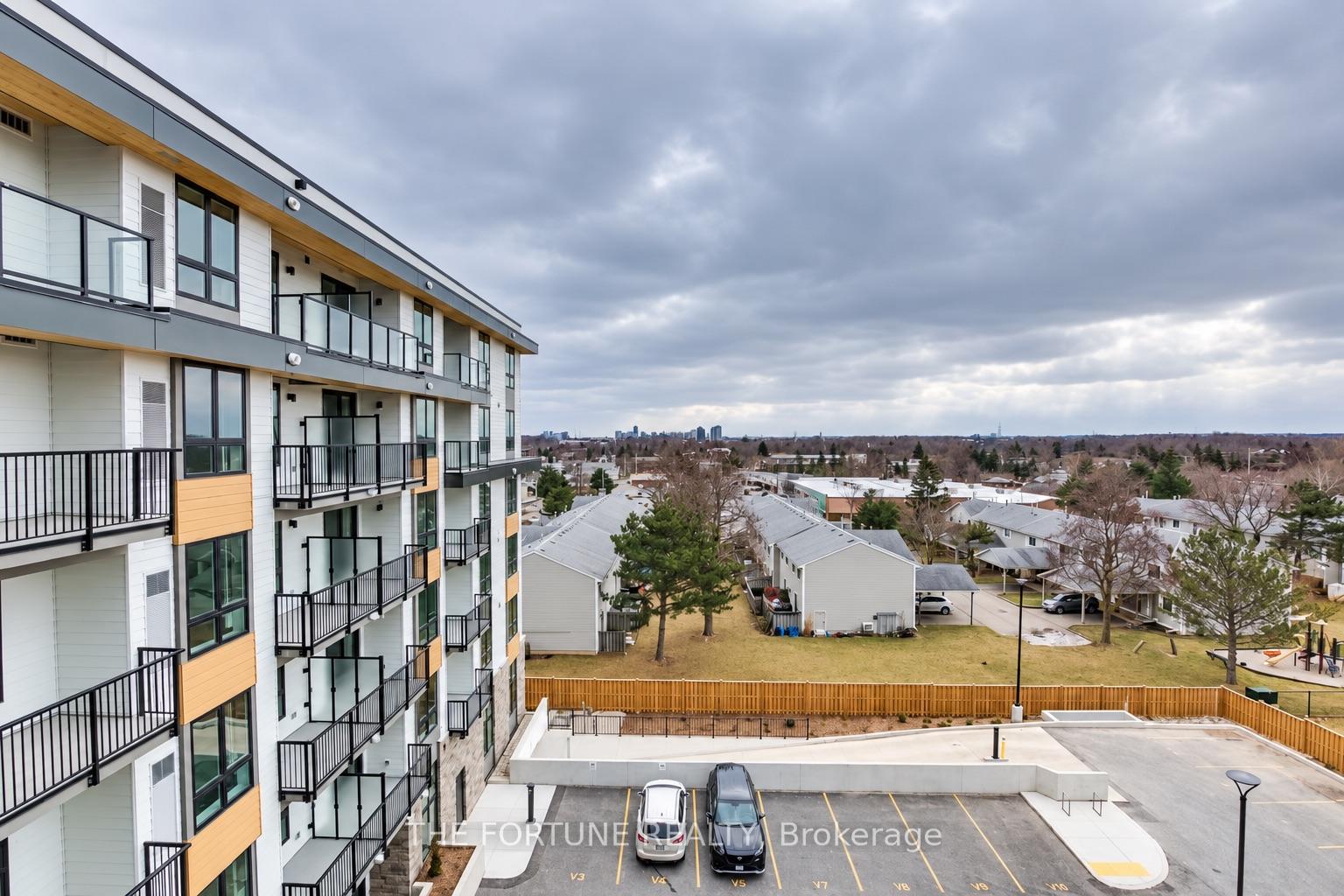 Photo 10 of Unit 502, 101 Golden Eagle Road, Waterloo, North Lakeshore — HOMEH