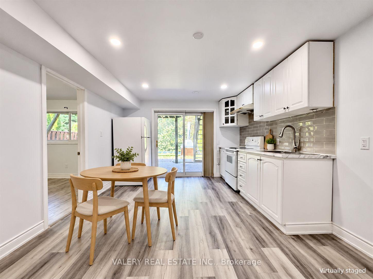 Photo 8 of 120 Royal Palm Drive, Brampton, Heart Lake East — HOMEH