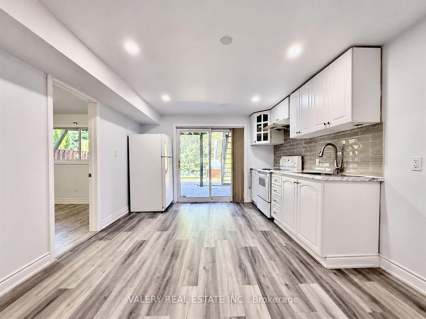 Photo 7 of 120 Royal Palm Drive, Brampton, Heart Lake East — HOMEH