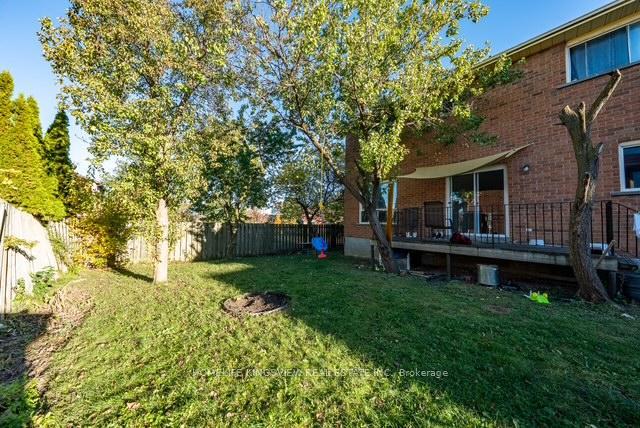 Photo 3 of 22 Kaiser Drive, Vaughan, West Woodbridge — HOMEH