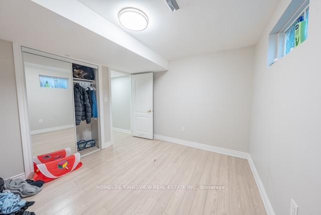 Photo 11 of 22 Kaiser Drive, Vaughan, West Woodbridge — HOMEH