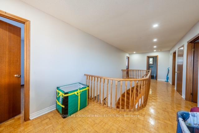 Photo 15 of 22 Kaiser Drive, Vaughan, West Woodbridge — HOMEH