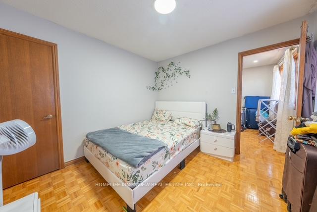 Photo 17 of 22 Kaiser Drive, Vaughan, West Woodbridge — HOMEH