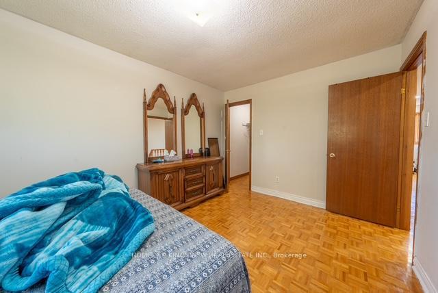 Photo 21 of 22 Kaiser Drive, Vaughan, West Woodbridge — HOMEH