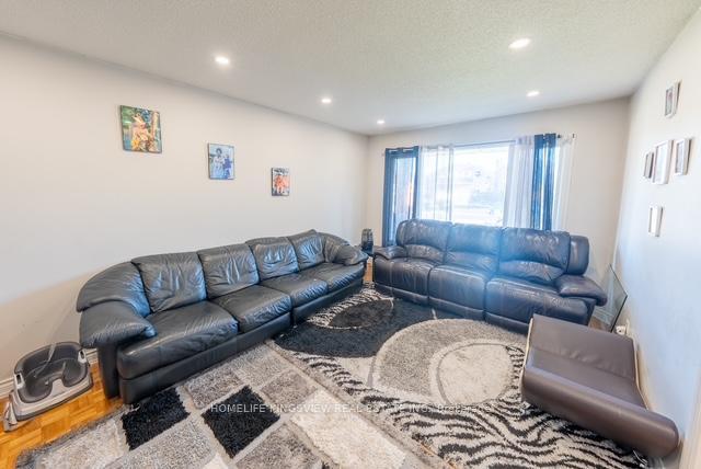 Photo 31 of 22 Kaiser Drive, Vaughan, West Woodbridge — HOMEH