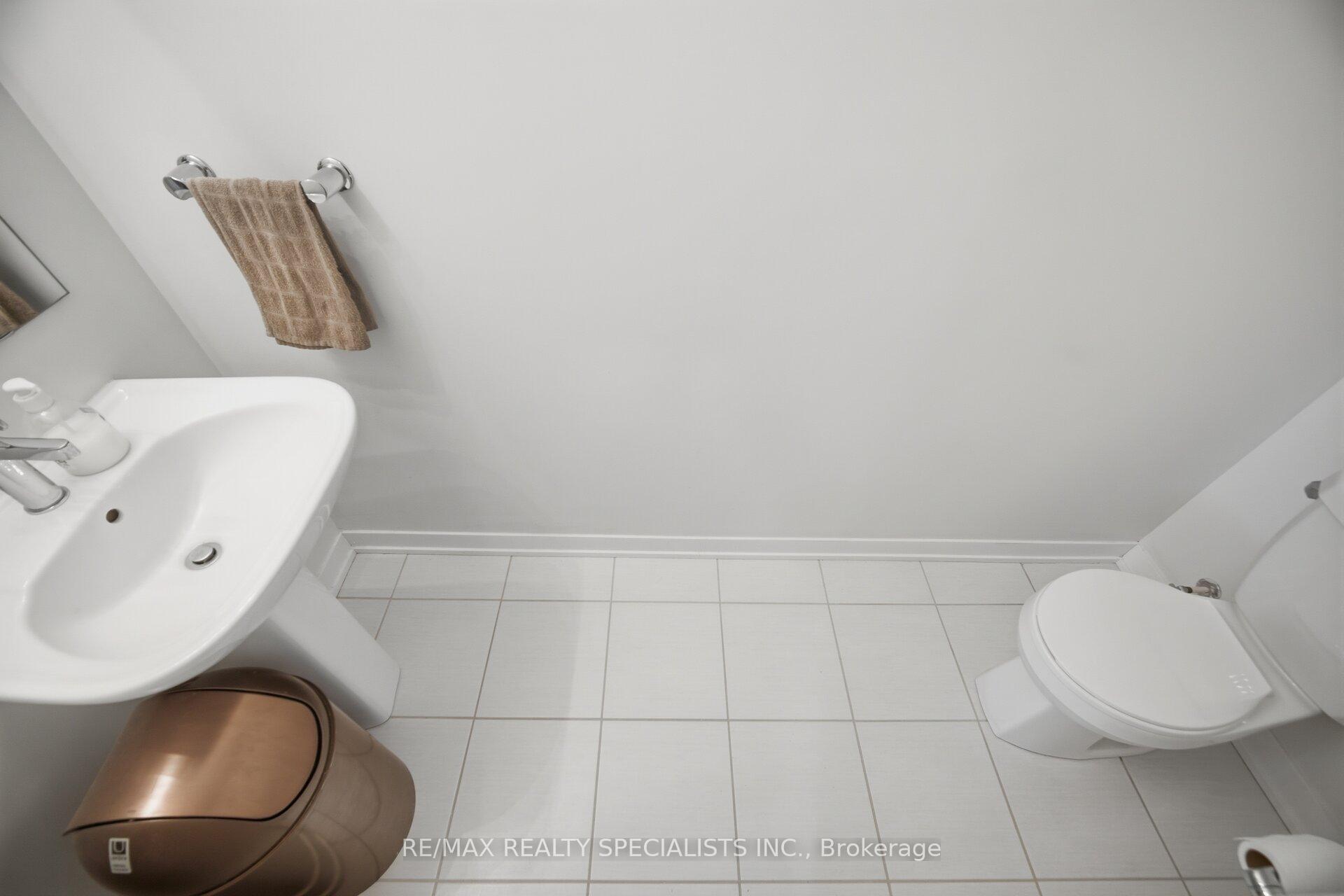 Photo 15 of Unit 21, 3405 Ridgeway Drive, Mississauga, Erin Mills — HOMEH