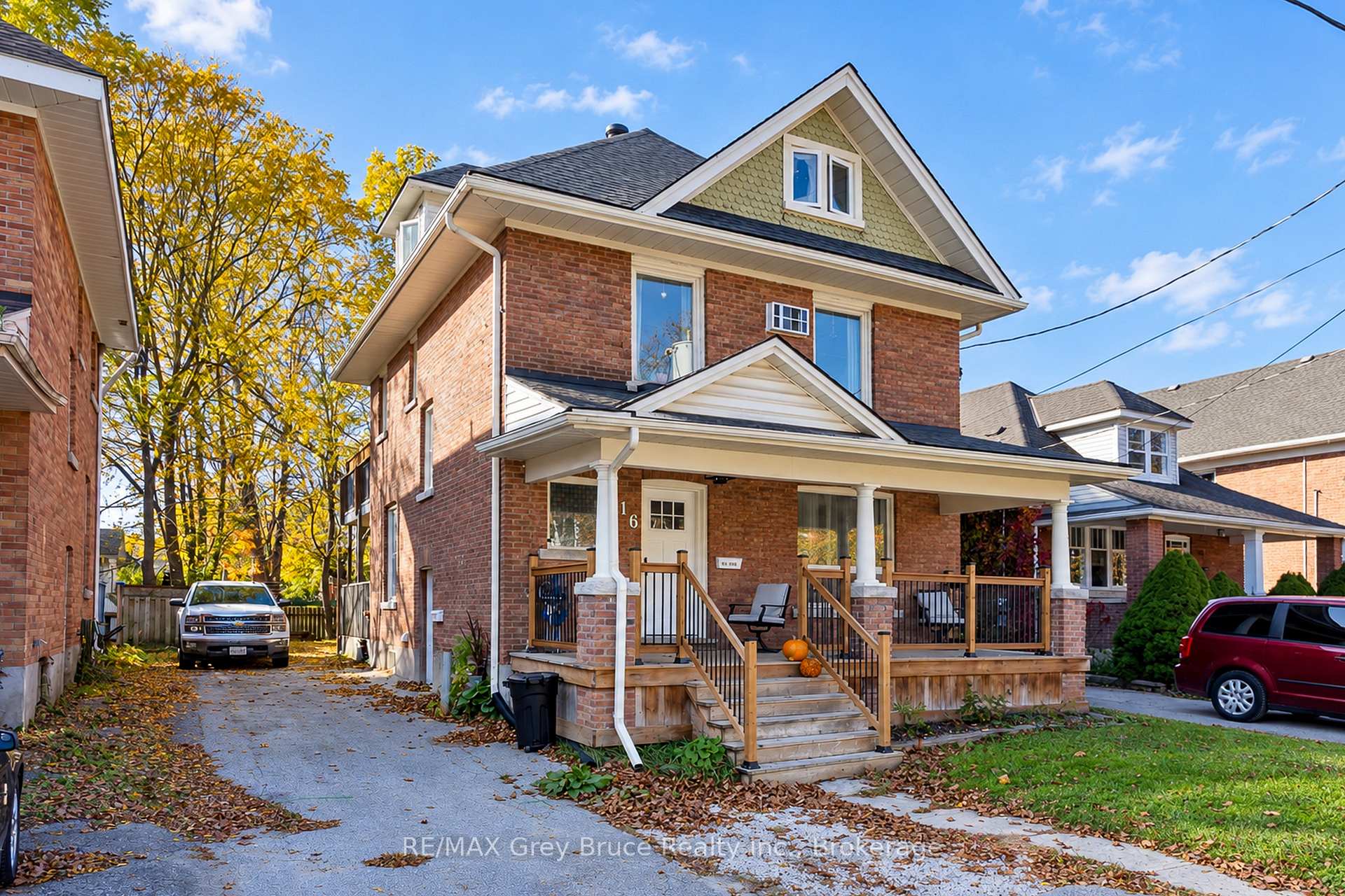 Photo 1 of 516 4th Avenue E, Owen Sound — HOMEH