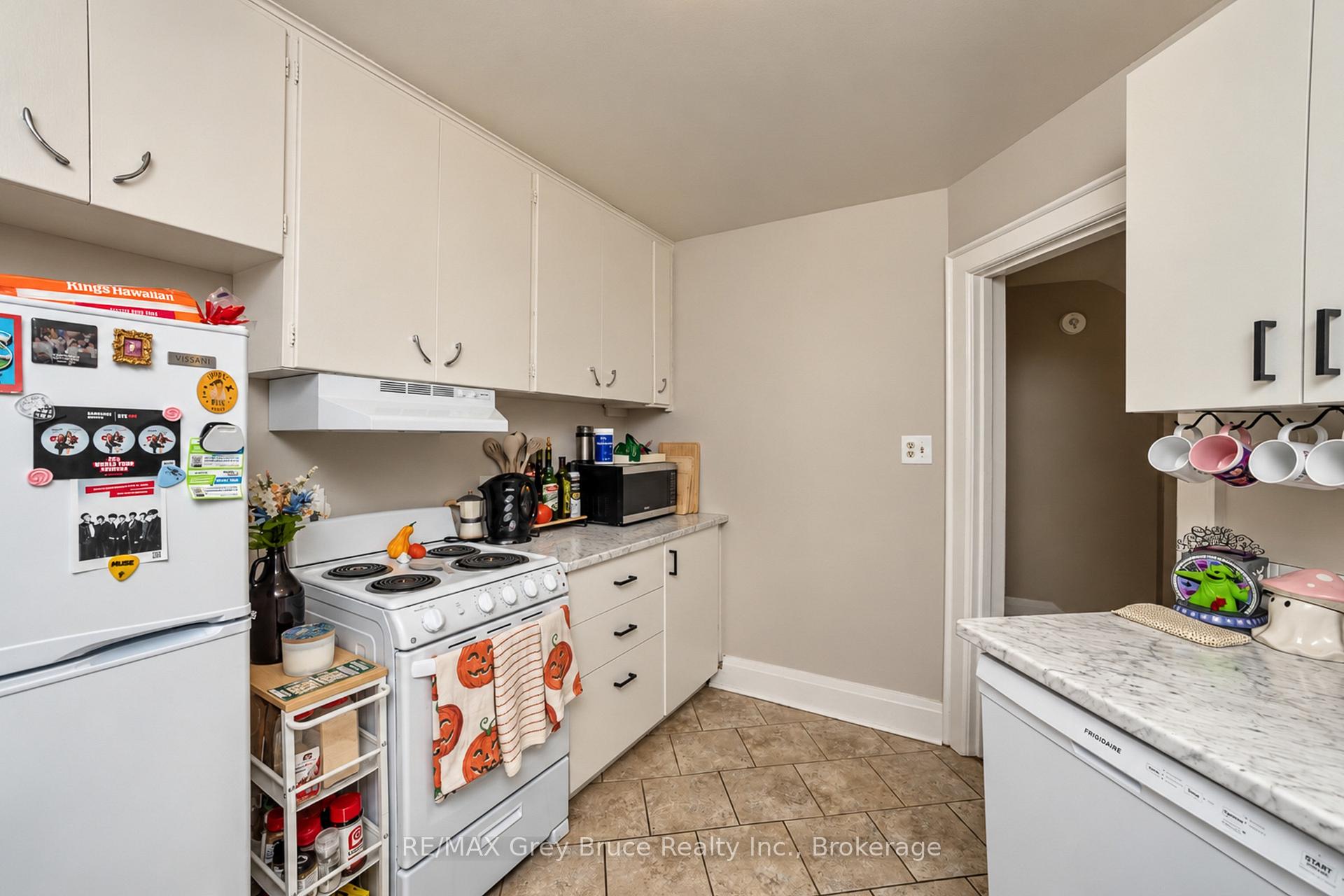 Photo 12 of 516 4th Avenue E, Owen Sound — HOMEH