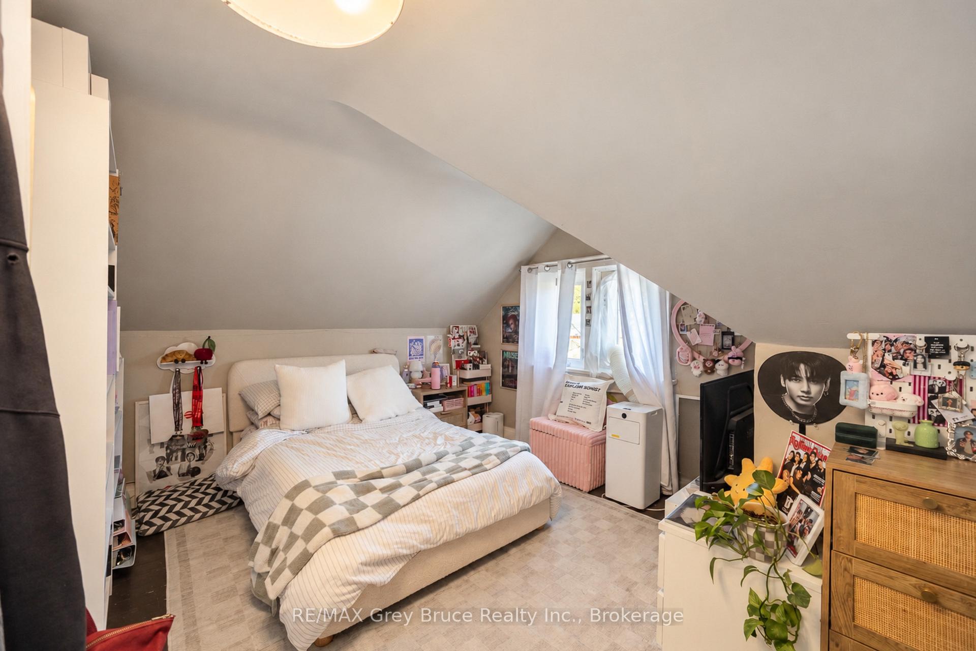 Photo 16 of 516 4th Avenue E, Owen Sound — HOMEH