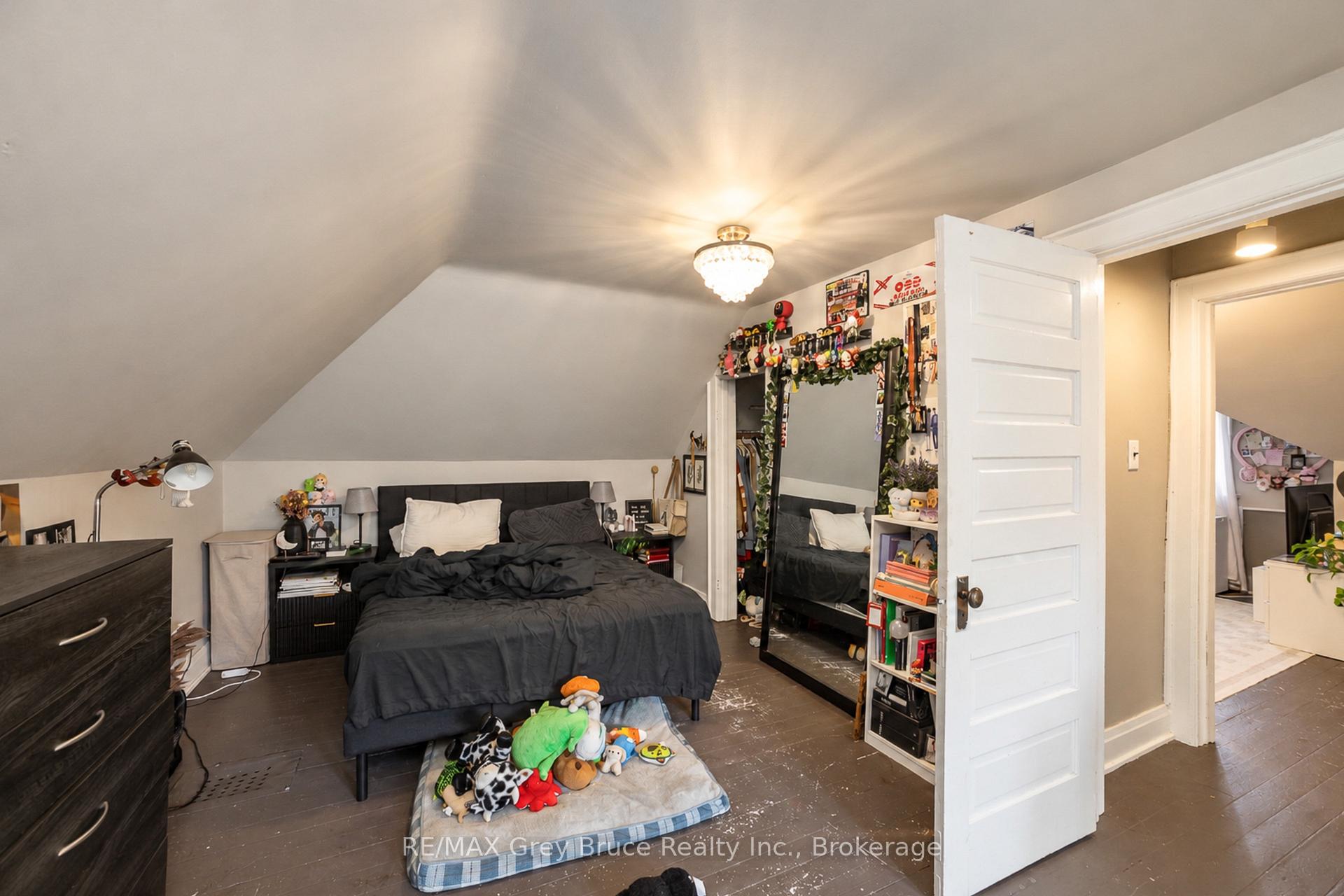Photo 18 of 516 4th Avenue E, Owen Sound — HOMEH