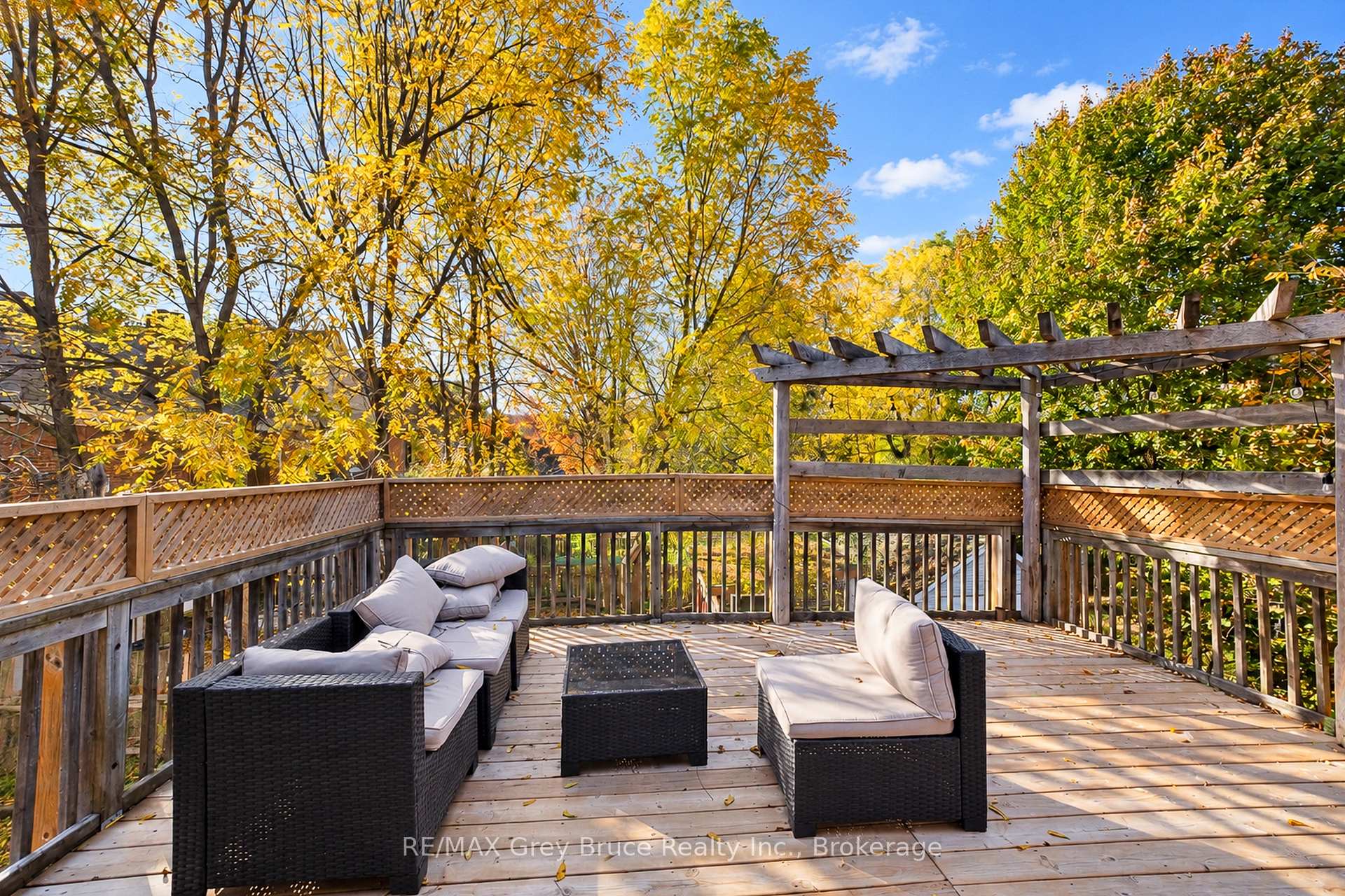 Photo 23 of 516 4th Avenue E, Owen Sound — HOMEH