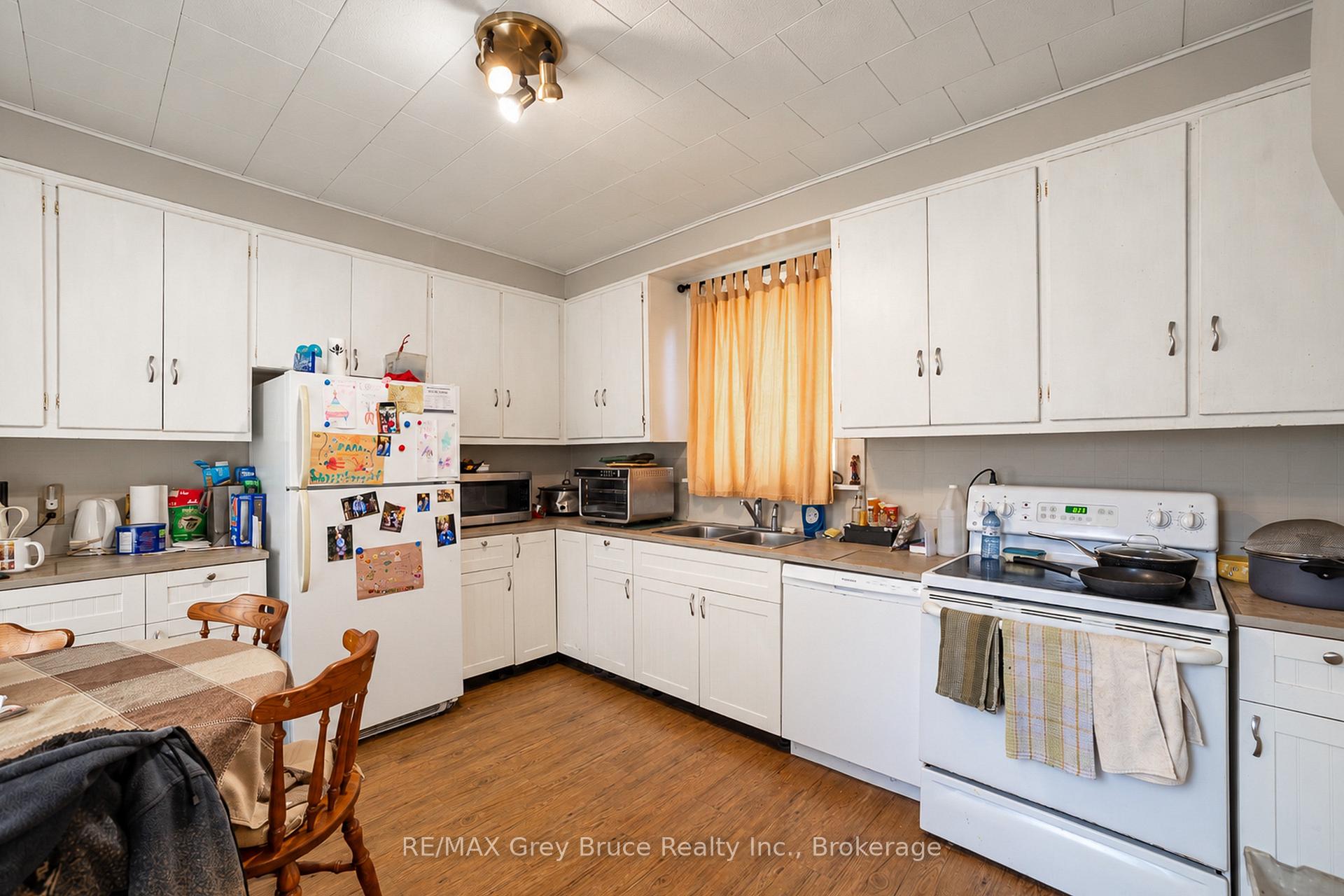 Photo 31 of 516 4th Avenue E, Owen Sound — HOMEH
