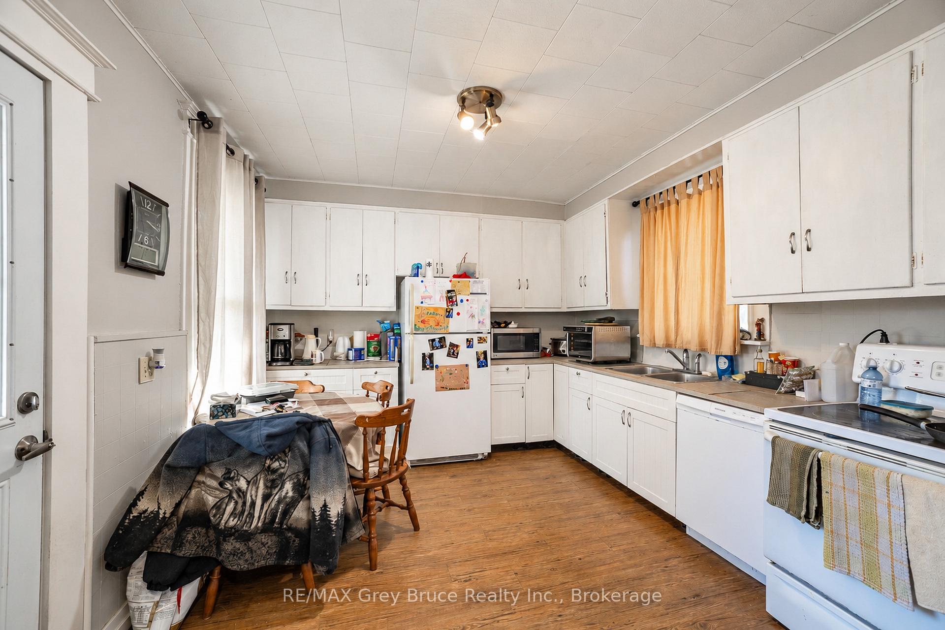 Photo 32 of 516 4th Avenue E, Owen Sound — HOMEH