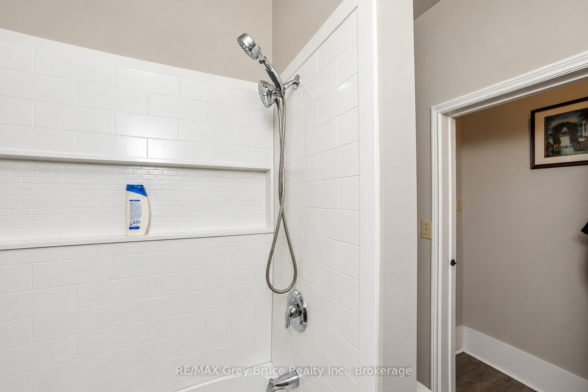 Photo 37 of 516 4th Avenue E, Owen Sound — HOMEH