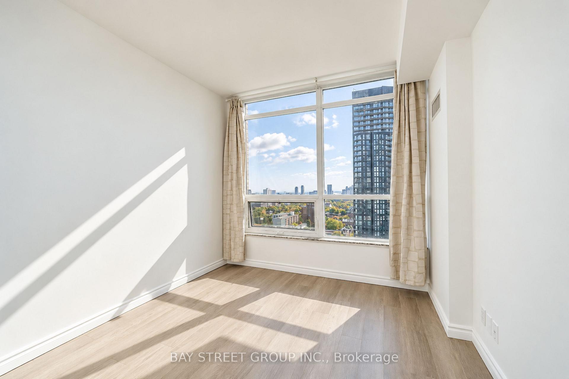 Photo 17 of Unit 2005, 500 Sherbourne Street, Toronto, North St. James Town — HOMEH