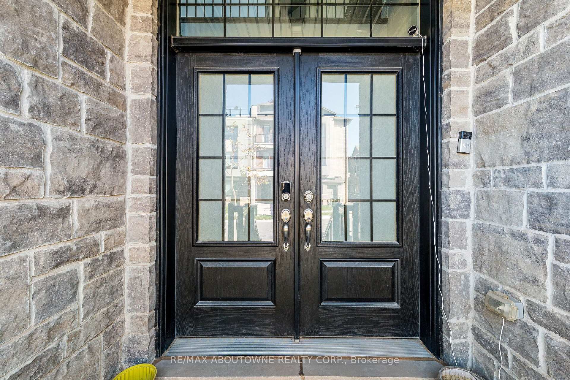Photo 5 of 3002 Duggan Trail, Oakville, Joshua Meadows — HOMEH