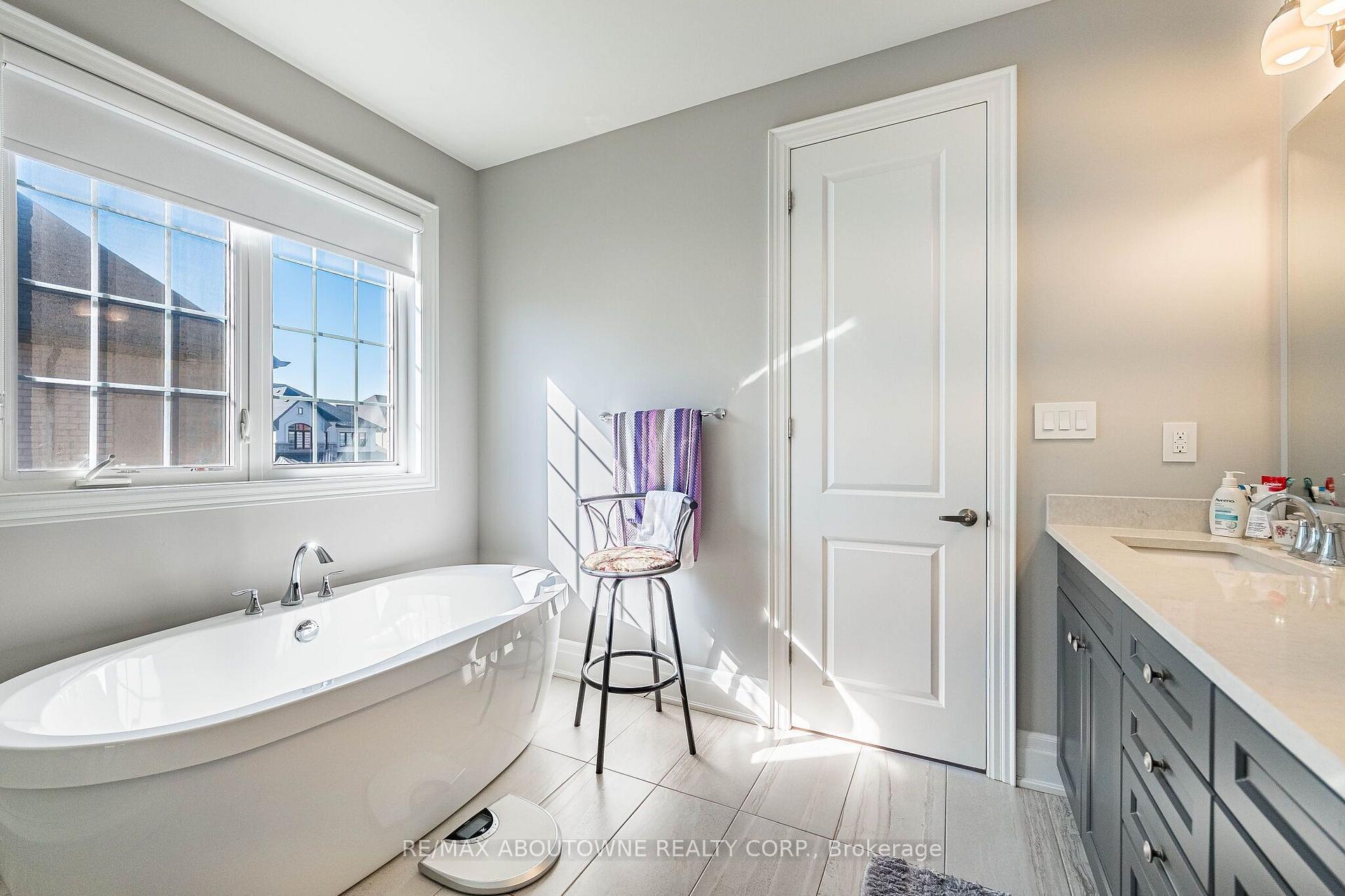 Photo 33 of 3002 Duggan Trail, Oakville, Joshua Meadows — HOMEH