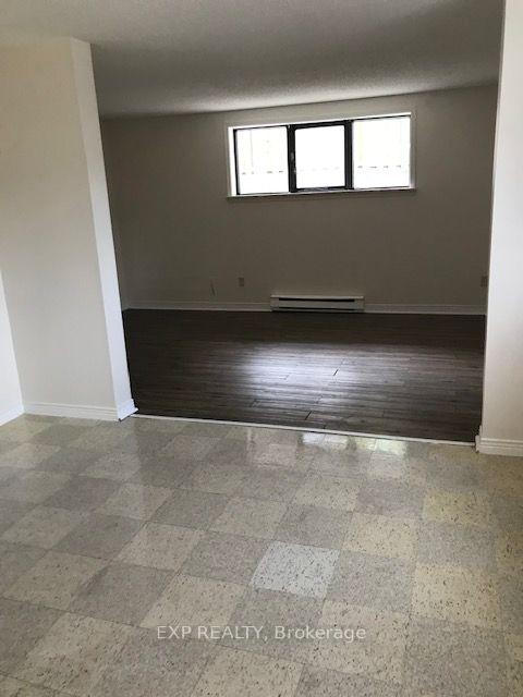 Photo 5 of Unit 8, 520 Bloor Street E, Oshawa, Lakeview — HOMEH