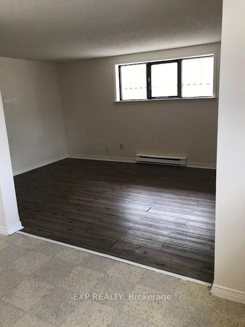 Photo 6 of Unit 8, 520 Bloor Street E, Oshawa, Lakeview — HOMEH