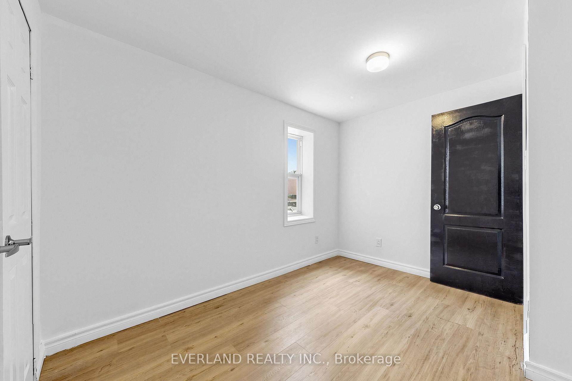 Photo 6 of Unit B, 20 King Street, Oshawa, Central — HOMEH