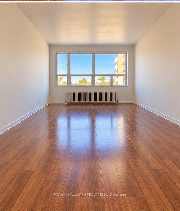 Photo of Unit 6, 2881 Lawrence Street