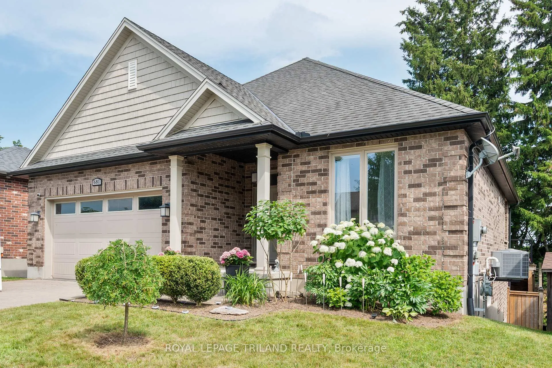Front of 681 Bennett Crescent